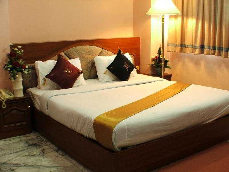 Royal Asia Lodge Sukhumvit Bangkok Exterior photo